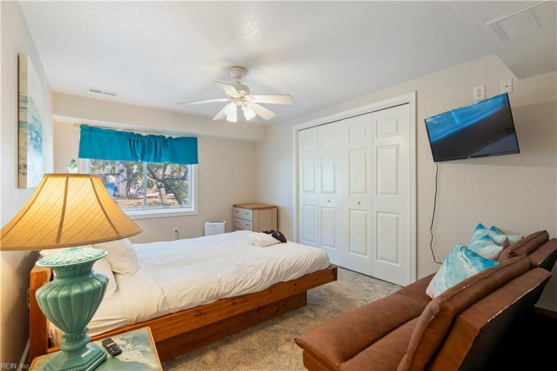 Photo 35 of 50 residential for sale in Virginia Beach virginia