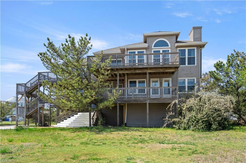 Photo 4 of 50 residential for sale in Virginia Beach virginia