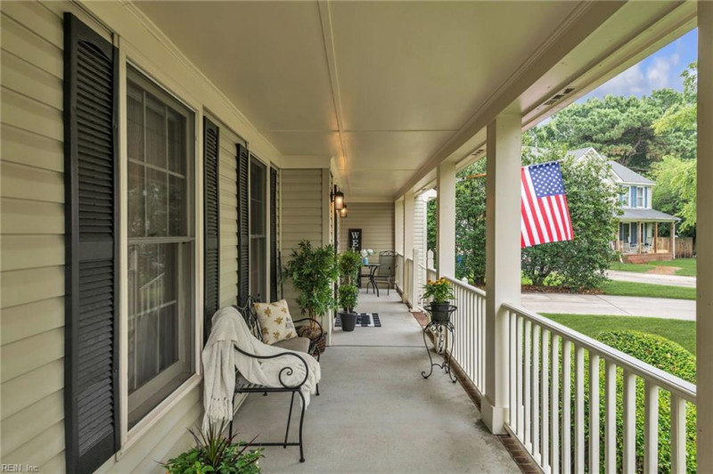 Photo 10 of 48 residential for sale in Chesapeake virginia