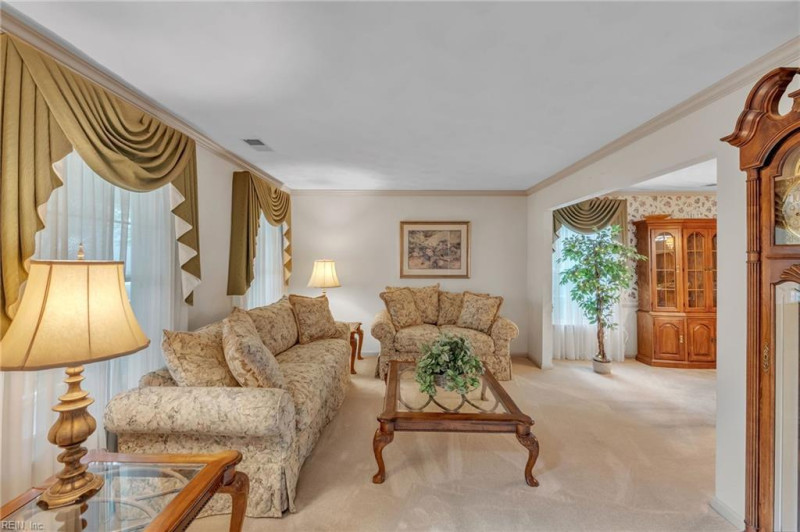 Photo 15 of 48 residential for sale in Chesapeake virginia