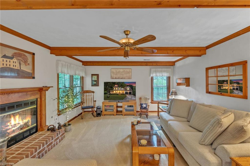 Photo 23 of 48 residential for sale in Chesapeake virginia