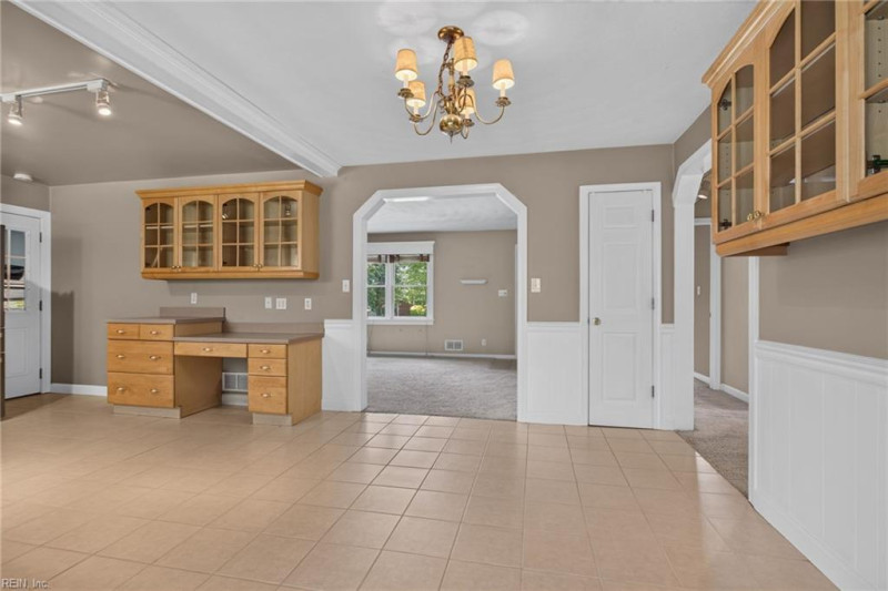 Photo 12 of 41 residential for sale in Portsmouth virginia
