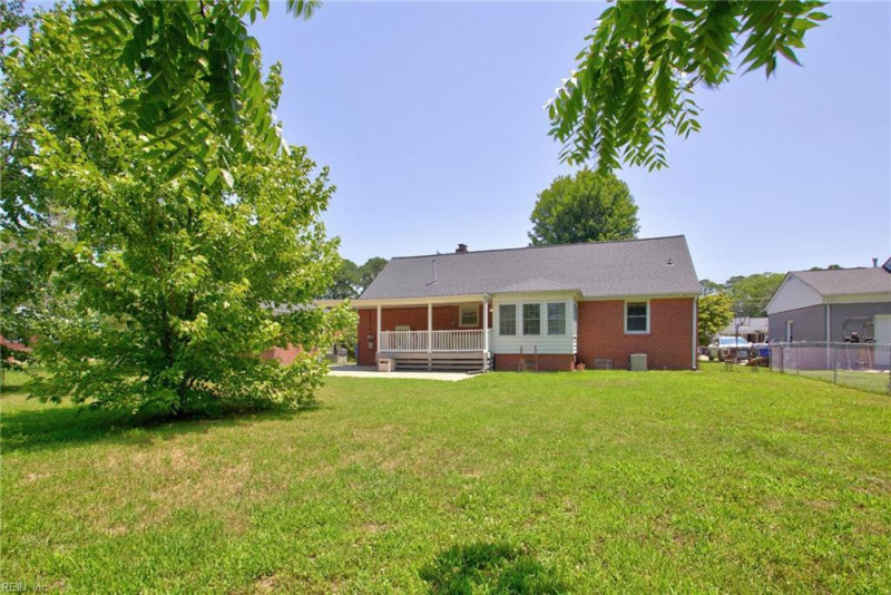 Photo 28 of 41 residential for sale in Portsmouth virginia