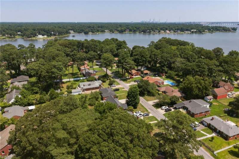 Photo 37 of 41 residential for sale in Portsmouth virginia