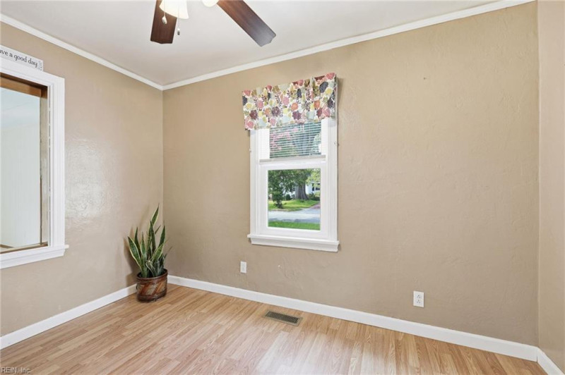 Photo 10 of 47 residential for sale in Norfolk virginia