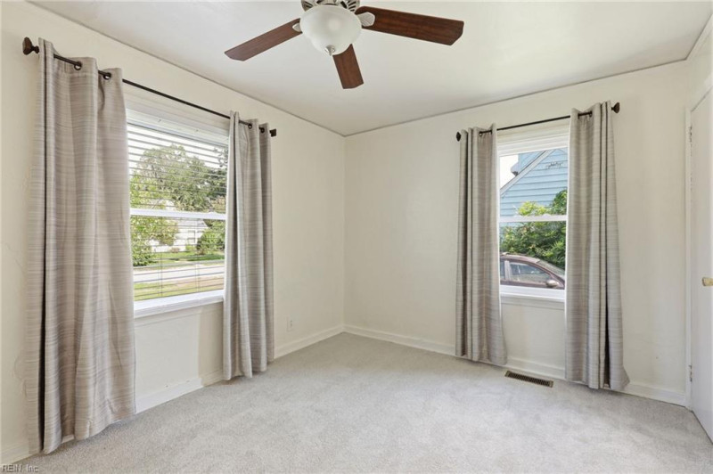Photo 19 of 47 residential for sale in Norfolk virginia