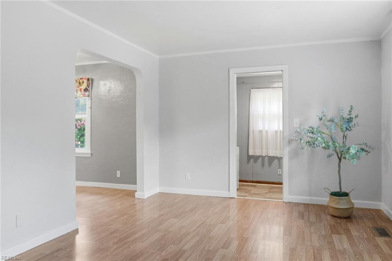 Photo 6 of 47 residential for sale in Norfolk virginia
