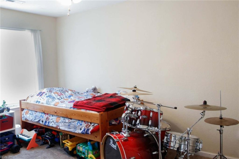 Photo 11 of 18 residential for sale in Portsmouth virginia