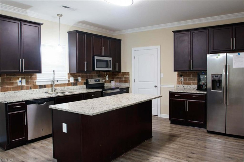 Photo 4 of 18 residential for sale in Portsmouth virginia