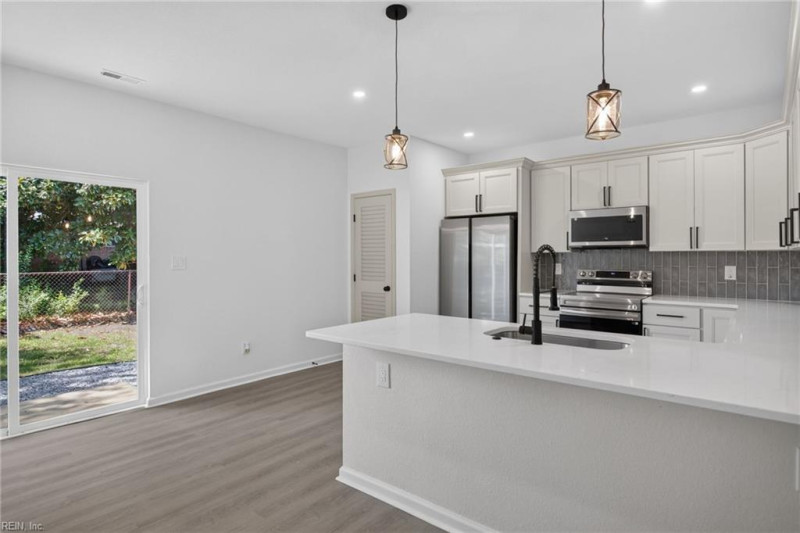 Photo 14 of 42 residential for sale in Norfolk virginia