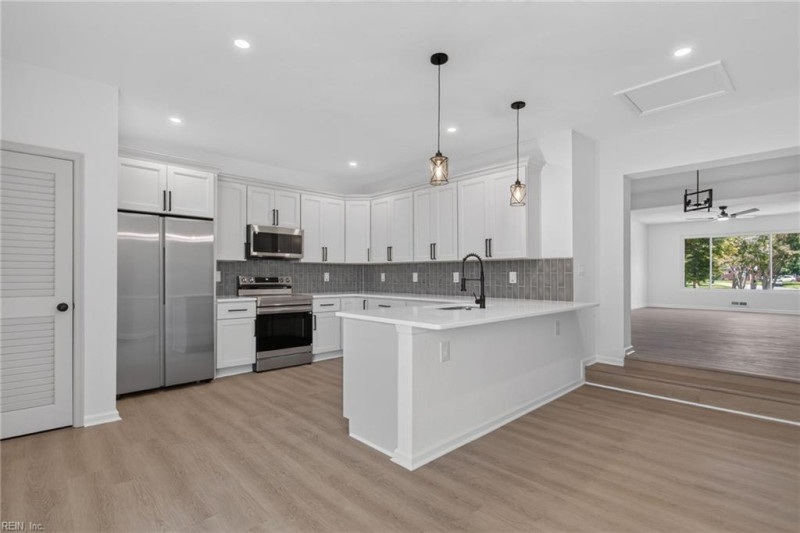 Photo 23 of 42 residential for sale in Norfolk virginia