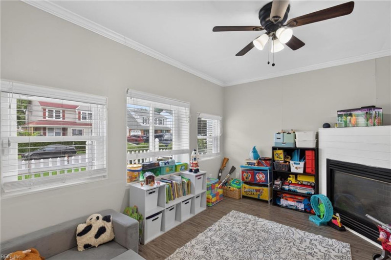 Photo 5 of 43 residential for sale in Virginia Beach virginia