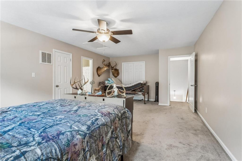 Photo 12 of 17 residential for sale in York County virginia