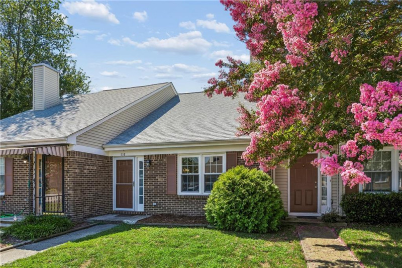 Photo 2 of 17 residential for sale in York County virginia