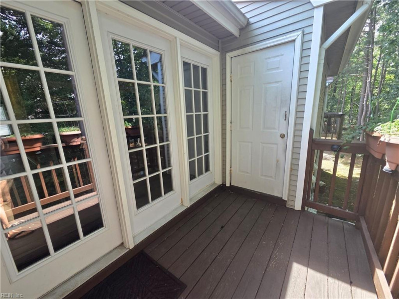 Photo 11 of 29 residential for sale in York County virginia