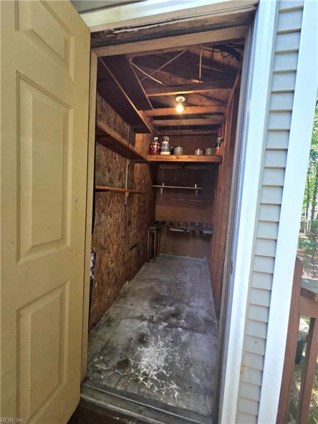 Photo 12 of 29 residential for sale in York County virginia