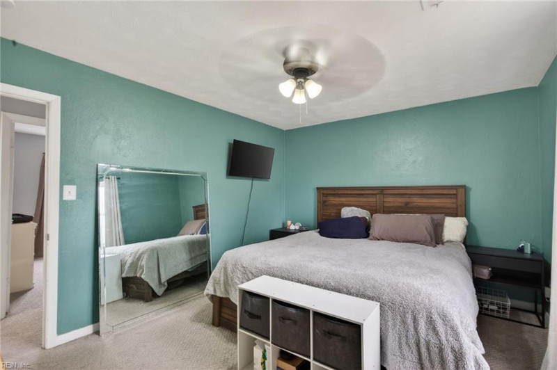 Photo 12 of 17 residential for sale in Hampton virginia