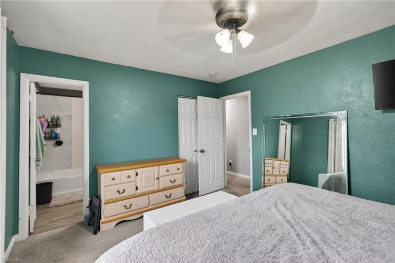 Photo 13 of 17 residential for sale in Hampton virginia