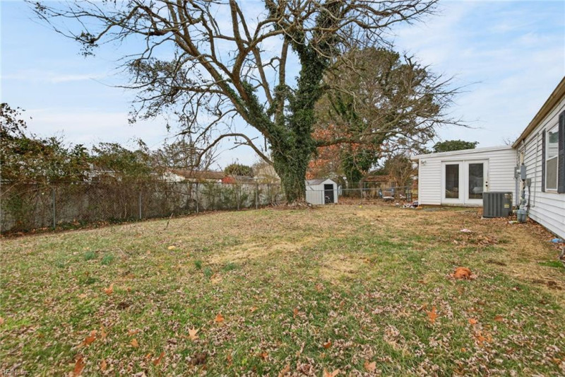 Photo 16 of 17 residential for sale in Hampton virginia