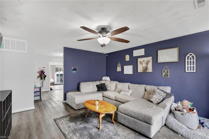 Photo 3 of 17 residential for sale in Hampton virginia