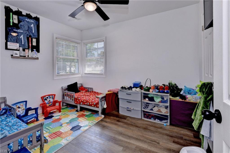 Photo 19 of 27 residential for sale in Newport News virginia