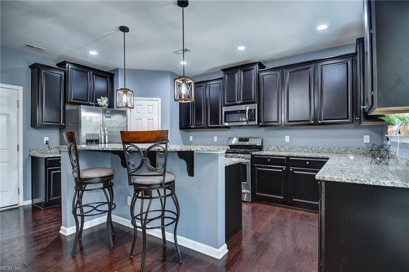 Photo 10 of 42 residential for sale in Hampton virginia