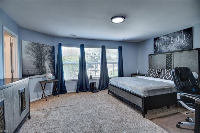 Photo 18 of 42 residential for sale in Hampton virginia