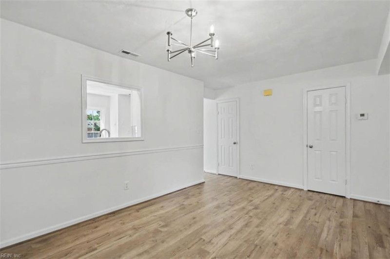 Photo 10 of 32 residential for sale in Hampton virginia