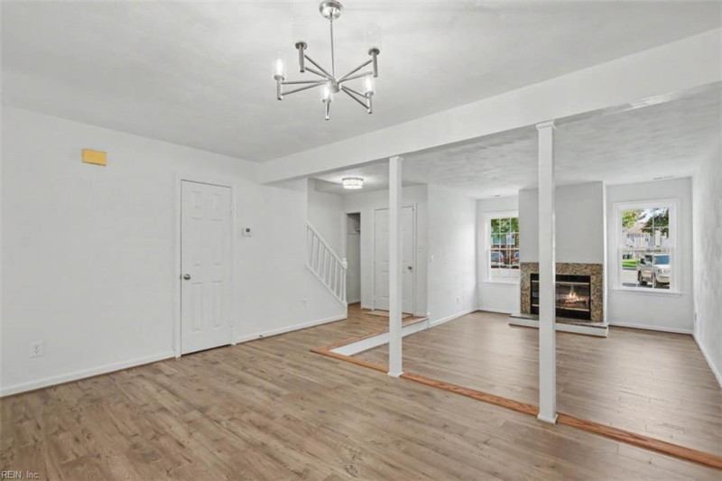 Photo 12 of 32 residential for sale in Hampton virginia