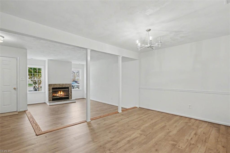 Photo 13 of 32 residential for sale in Hampton virginia