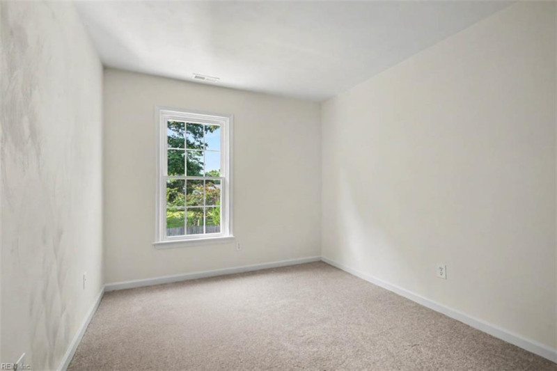 Photo 27 of 32 residential for sale in Hampton virginia