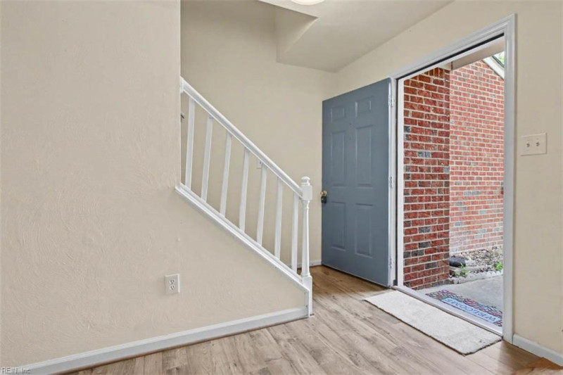 Photo 6 of 32 residential for sale in Hampton virginia