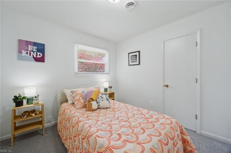 Photo 19 of 33 residential for sale in Newport News virginia