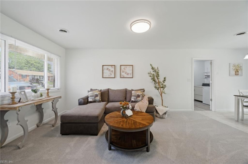 Photo 6 of 33 residential for sale in Newport News virginia