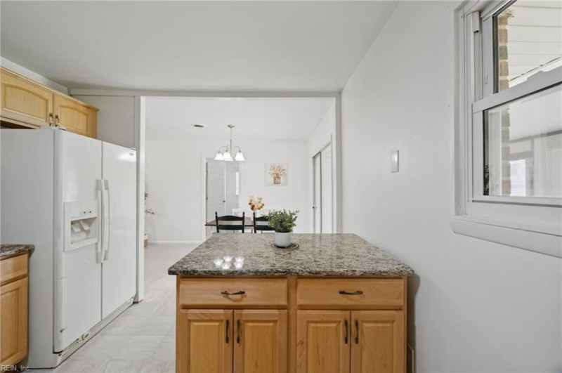 Photo 8 of 33 residential for sale in Newport News virginia