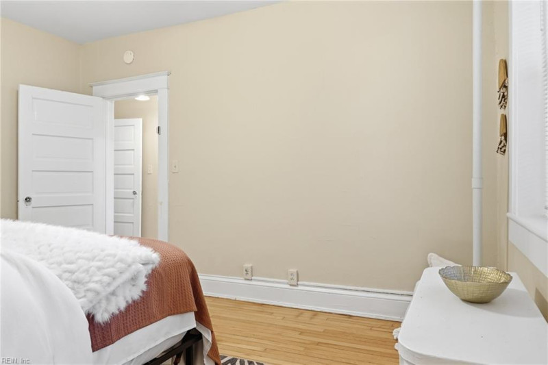 Photo 20 of 23 residential for sale in Norfolk virginia