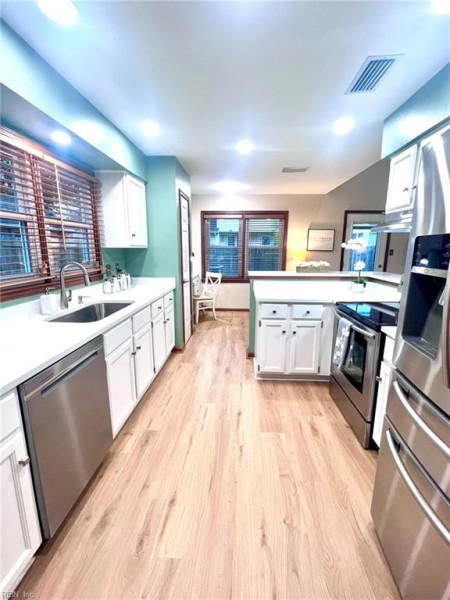 Photo 16 of 50 residential for sale in Virginia Beach virginia