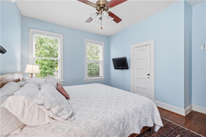 Photo 19 of 41 residential for sale in Norfolk virginia