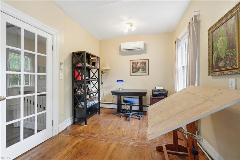 Photo 24 of 41 residential for sale in Norfolk virginia