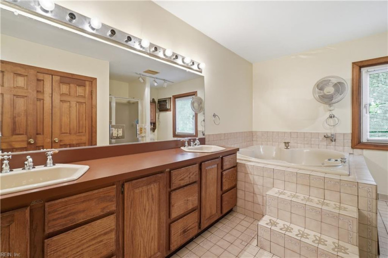 Photo 32 of 41 residential for sale in Norfolk virginia