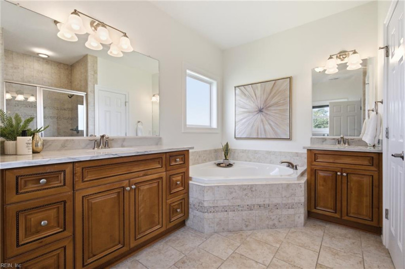 Photo 14 of 31 residential for sale in Virginia Beach virginia