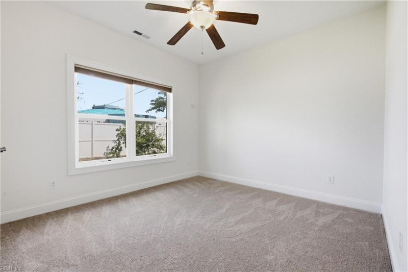 Photo 16 of 31 residential for sale in Virginia Beach virginia