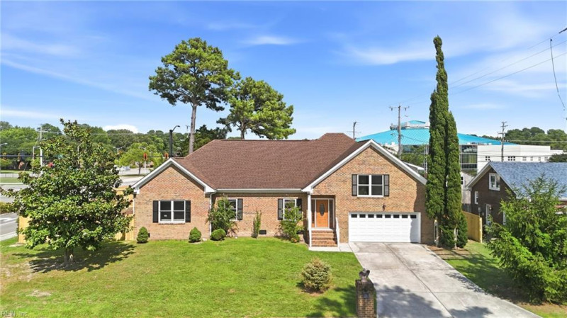 Photo 4 of 31 residential for sale in Virginia Beach virginia