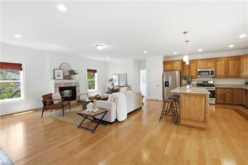 Photo 6 of 31 residential for sale in Virginia Beach virginia