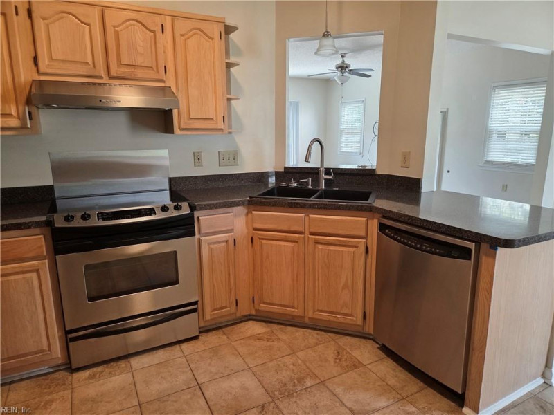 Photo 7 of 18 residential for sale in Newport News virginia