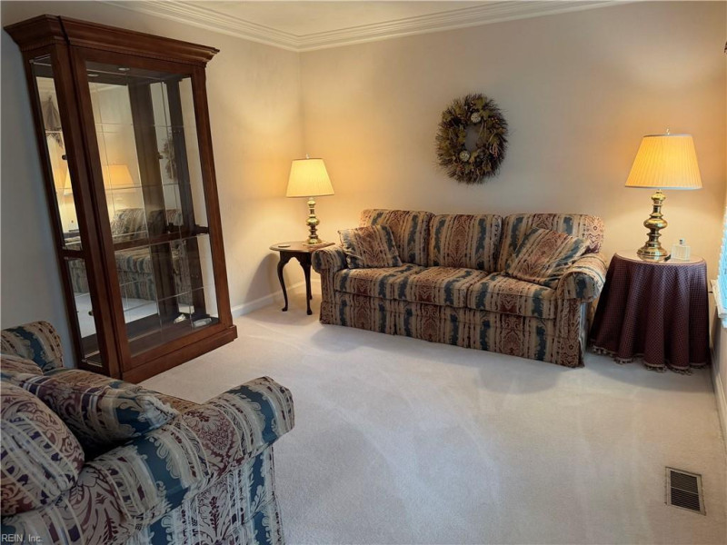 Photo 10 of 50 residential for sale in Chesapeake virginia