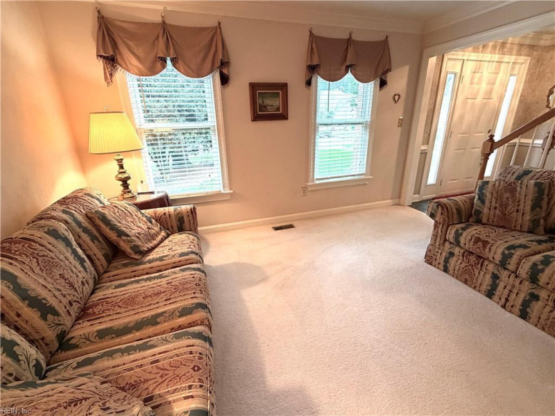 Photo 11 of 50 residential for sale in Chesapeake virginia