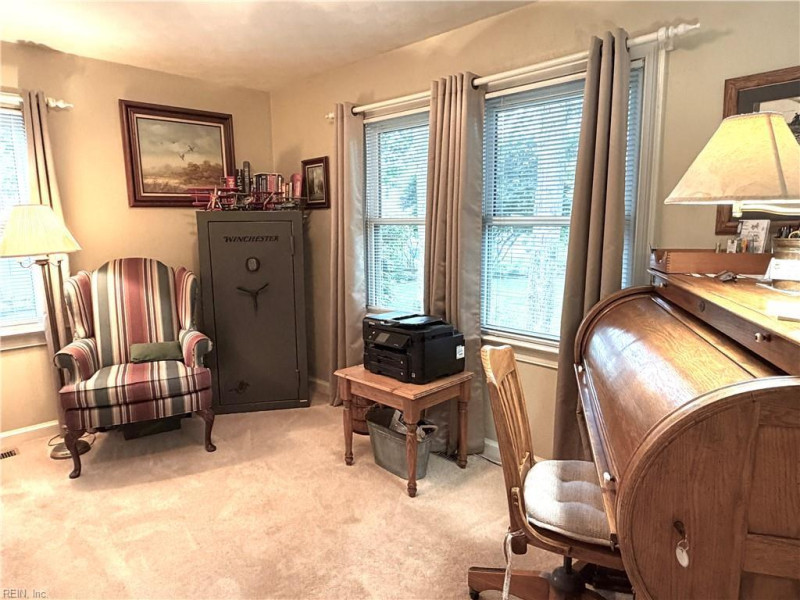 Photo 19 of 50 residential for sale in Chesapeake virginia