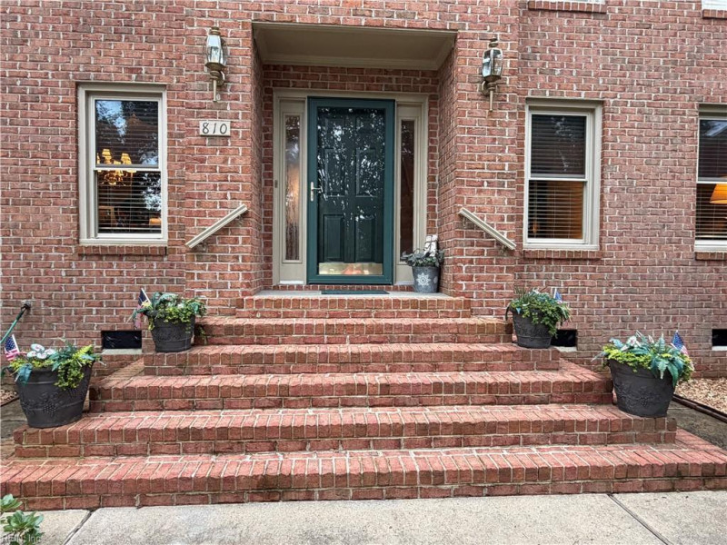 Photo 2 of 50 residential for sale in Chesapeake virginia