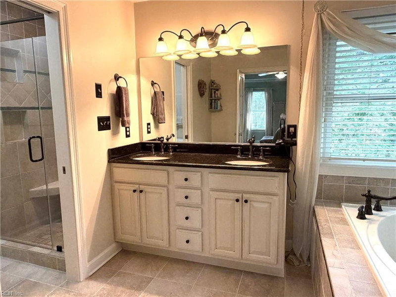 Photo 33 of 50 residential for sale in Chesapeake virginia